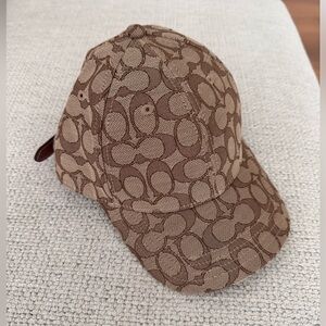 Coach Limited Edition women hat Brown Authentic Logo